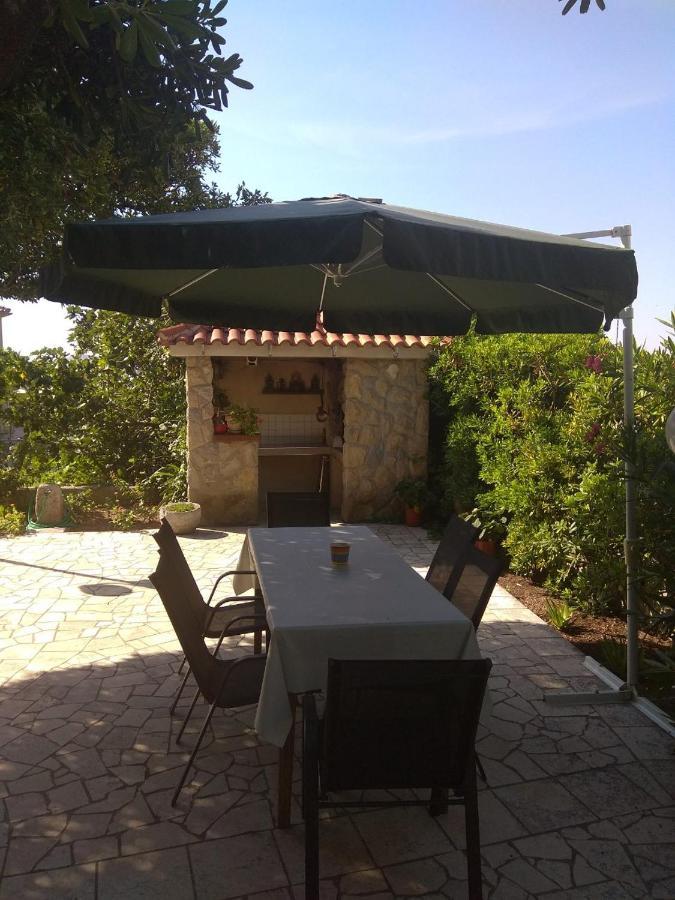 Apartmani Anđela i Mladen Debelić Rab Town Bagian luar foto