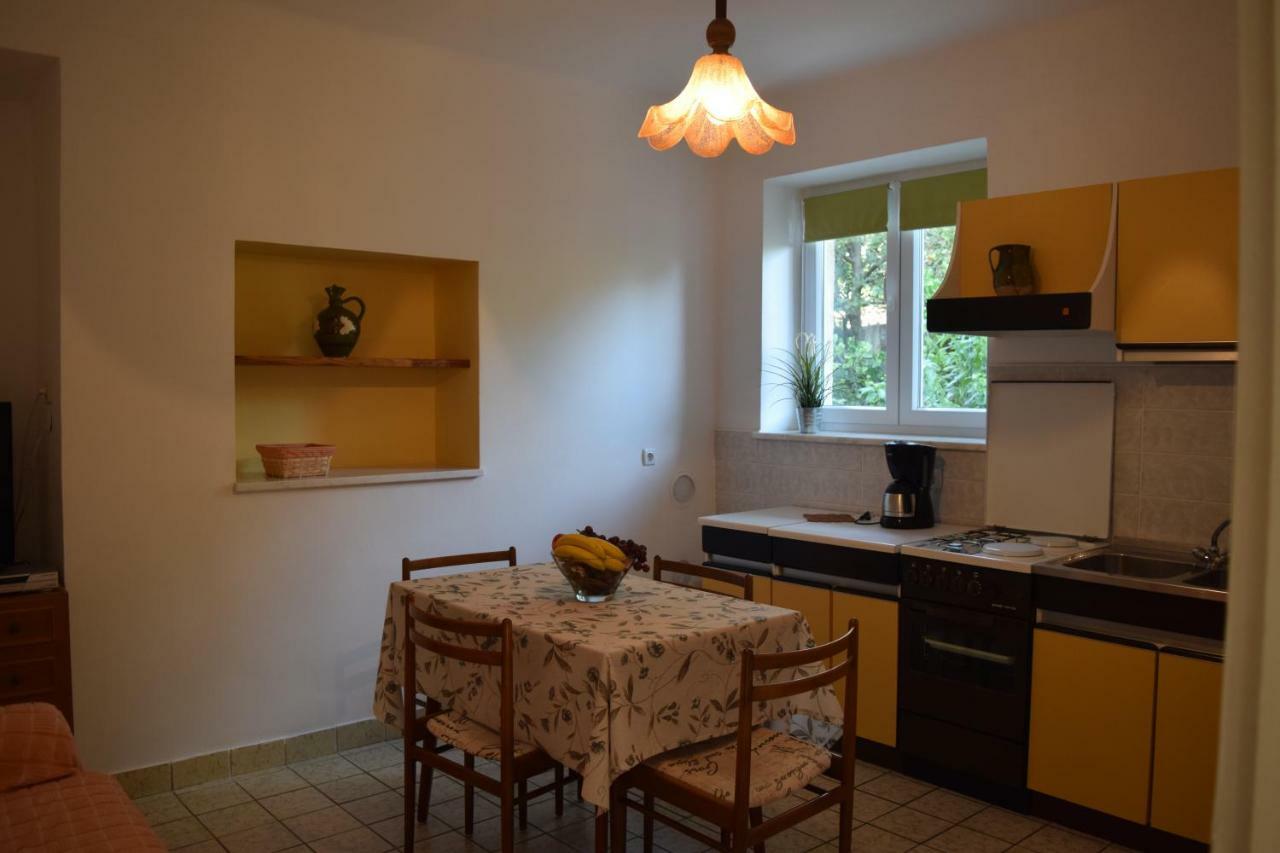 Apartmani Anđela i Mladen Debelić Rab Town Bagian luar foto