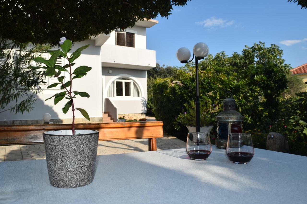 Apartmani Anđela i Mladen Debelić Rab Town Bagian luar foto