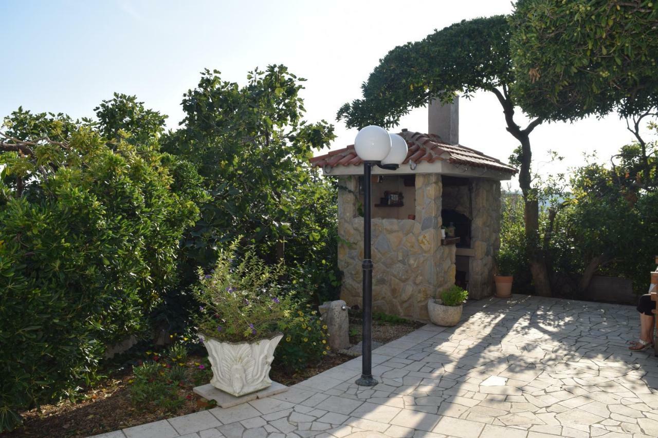 Apartmani Anđela i Mladen Debelić Rab Town Bagian luar foto