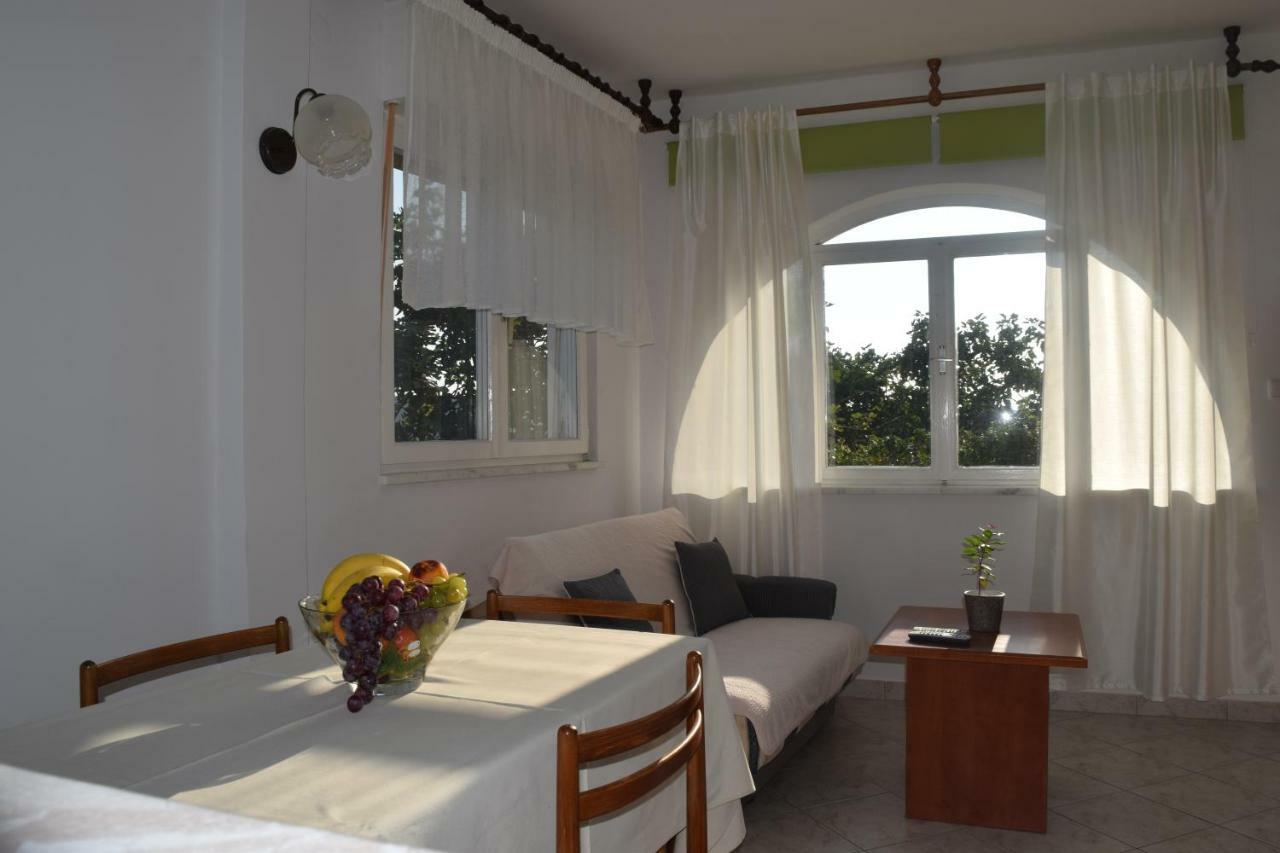 Apartmani Anđela i Mladen Debelić Rab Town Bagian luar foto